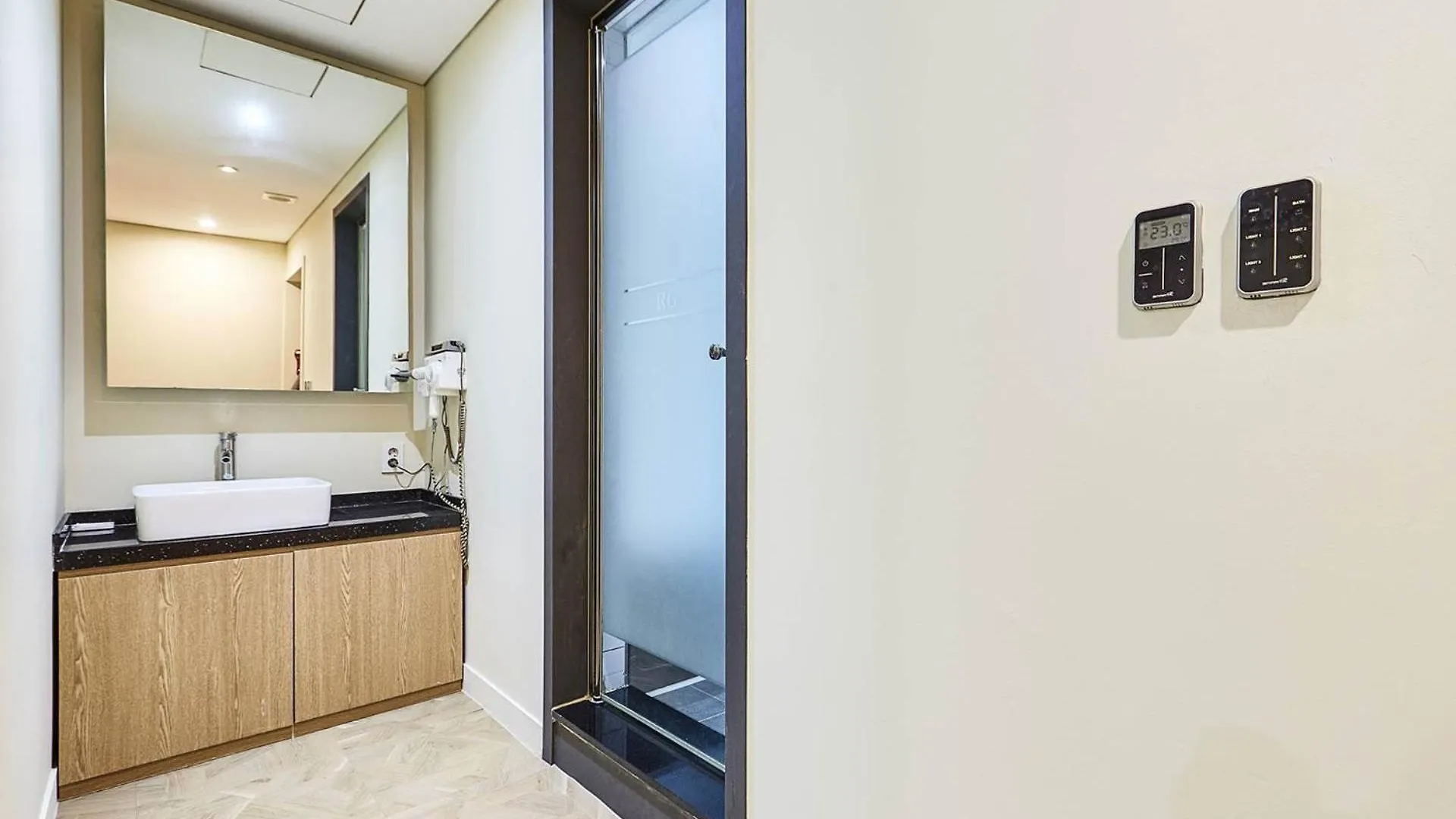 Film Hotel Incheon South Korea